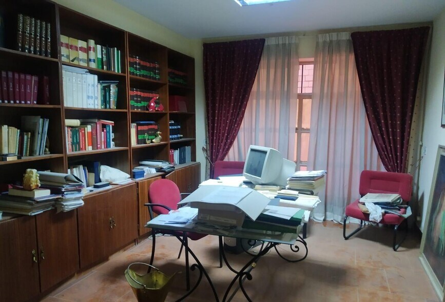 Oficina en Cáceres, Cáceres en venta - Foto del edificio - Imagen 2 de 5