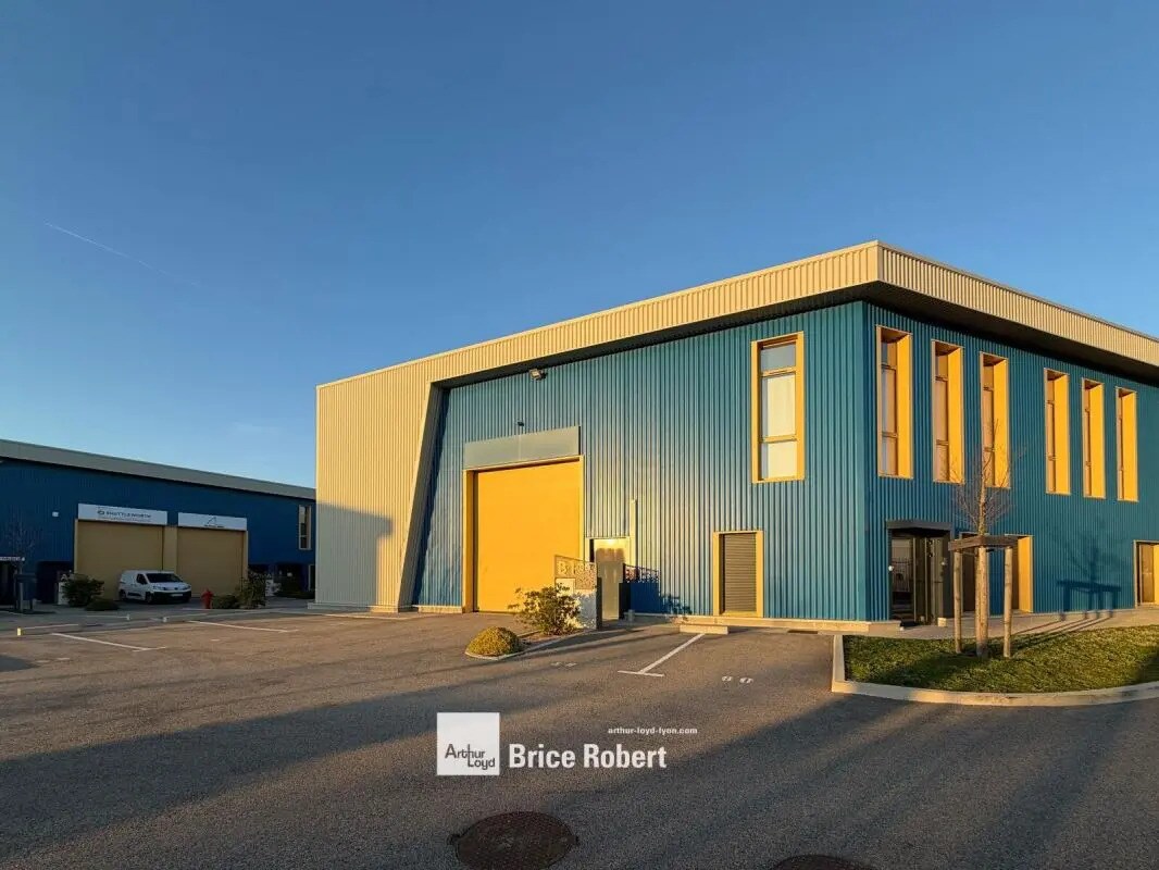 Flex en Saint-Bonnet-de-Mure en venta Foto del edificio- Imagen 1 de 8