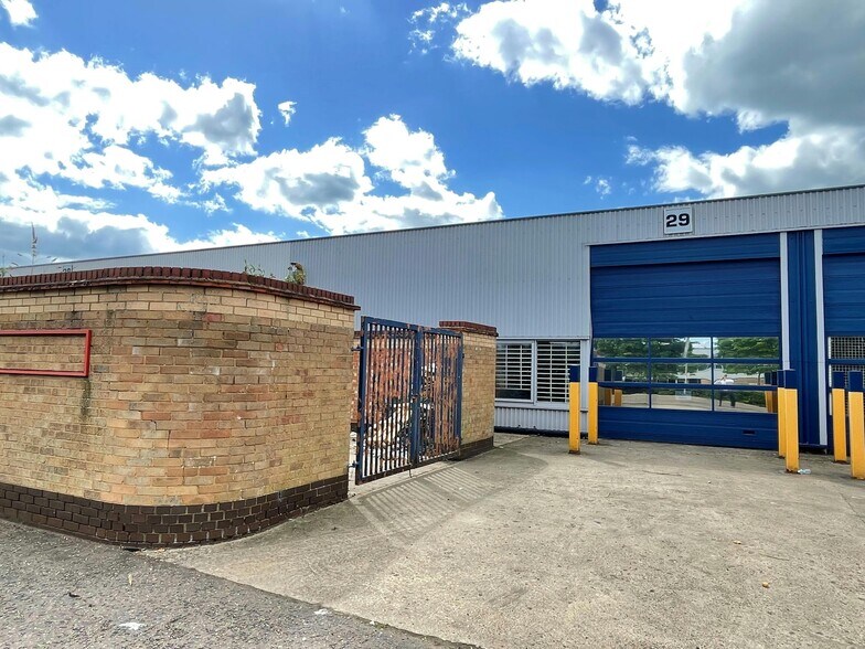 6-10 Stapledon Rd, Peterborough en alquiler - Foto del edificio - Imagen 3 de 5