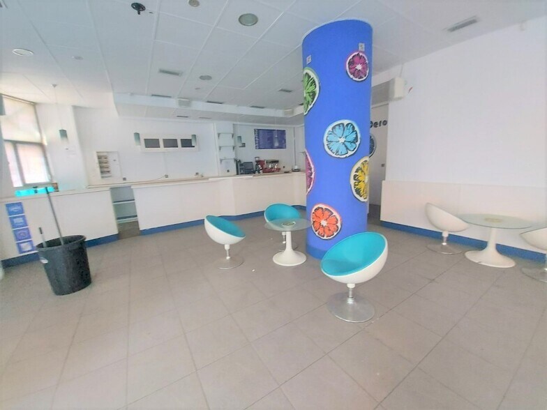 Local en El Ejido, Almería en venta - Foto del edificio - Imagen 3 de 11