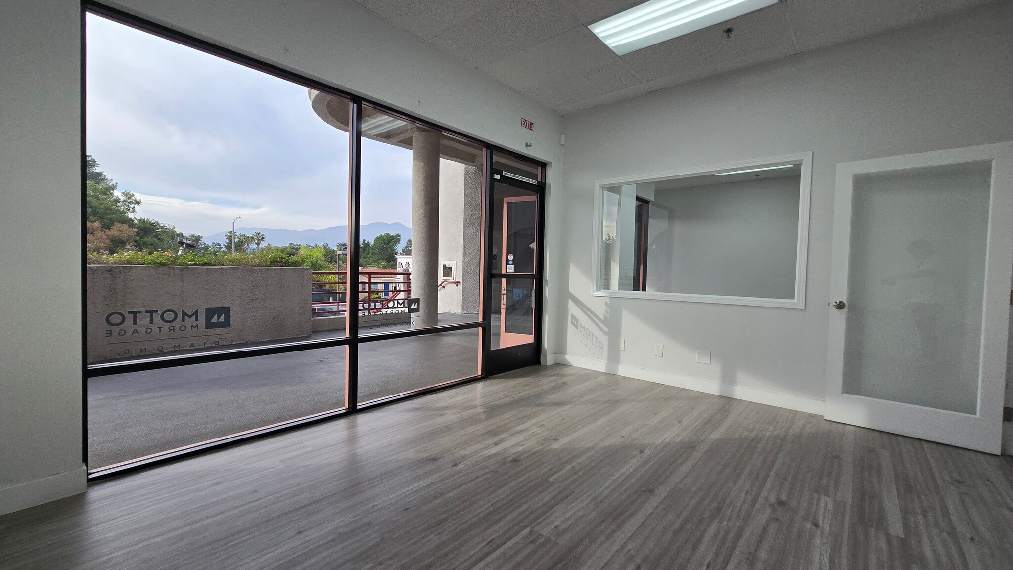 1300 Main St, Alhambra, CA en alquiler Foto del edificio- Imagen 1 de 15