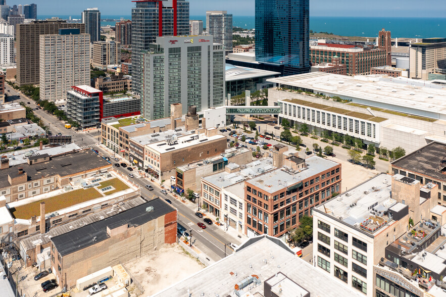 2241-2245 S Michigan Ave, Chicago, IL en alquiler - Vista aérea - Imagen 3 de 3