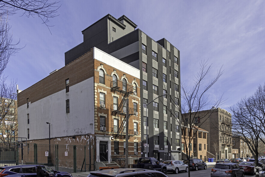 773 Grote St, Bronx, NY en alquiler - Foto del edificio - Imagen 3 de 6