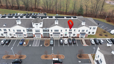 32 Church Hill Rd, Newtown, CT en alquiler Foto del edificio- Imagen 1 de 1