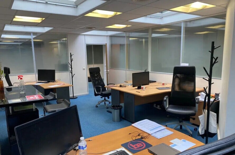 4-6 Rue D'Orleans, Saint-Cloud en alquiler - Foto del edificio - Imagen 3 de 20