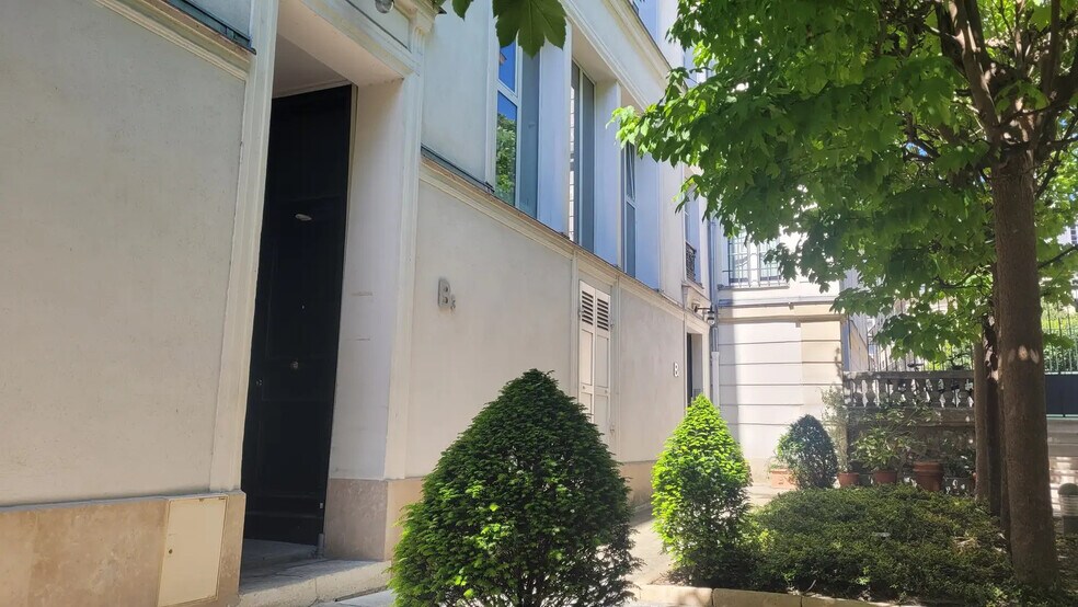 11 Rue Chateaubriand, Paris en venta - Foto del edificio - Imagen 3 de 12