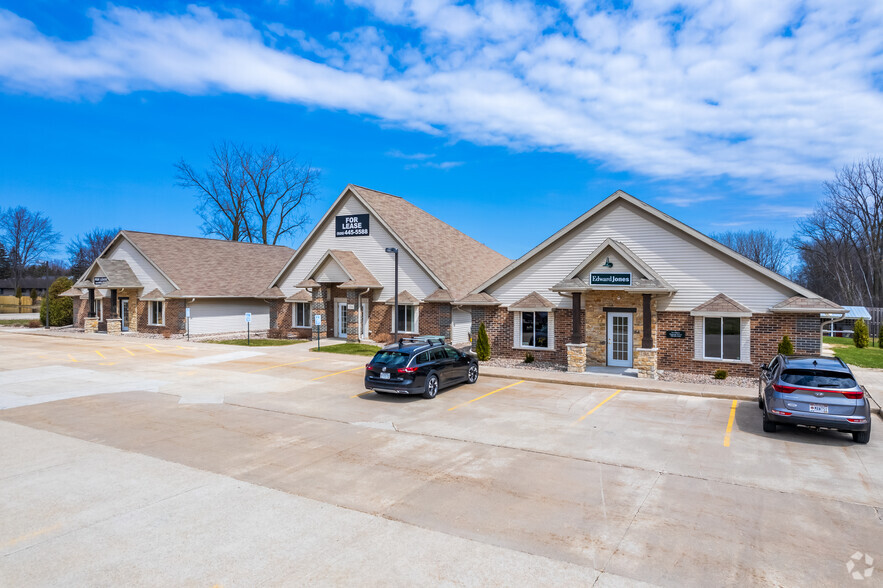 2784 Deerfield Ave E, Suamico, WI en alquiler - Foto del edificio - Imagen 1 de 29