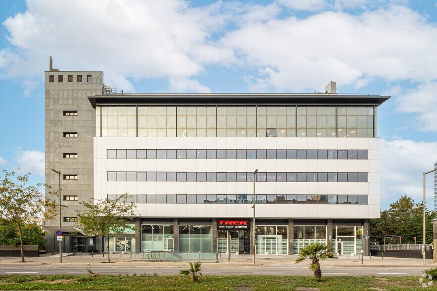 Oficina en Barcelona, Barcelona en alquiler - Foto del edificio - Imagen 2 de 4