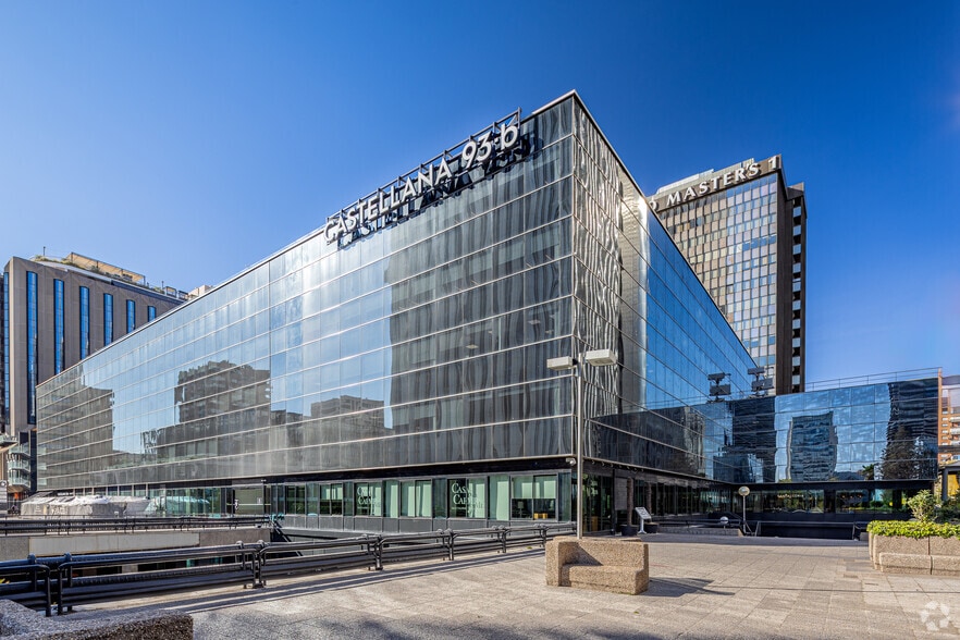 Avenida General Perón, 40, Madrid, Madrid en alquiler - Foto del edificio - Imagen 1 de 23