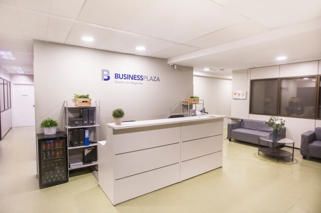 Más detalles de Plaza Emilio Jiménez Millas, 2, Madrid - Coworking en alquiler