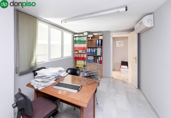 Más detalles de Calle Nazaríes, Granada - Local en venta