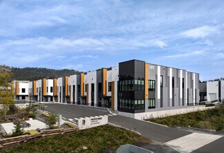 Más detalles de 3372 Luxton Rd, Langford, BC - Nave en venta