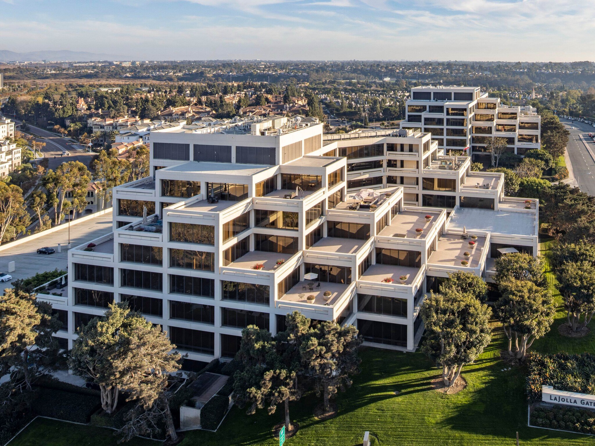 9191 Towne Centre Dr, San Diego, CA en alquiler Foto del edificio- Imagen 1 de 24