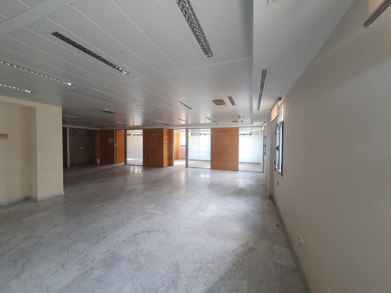 Oficina en SEVILLA en alquiler - Foto del edificio - Imagen 3 de 12