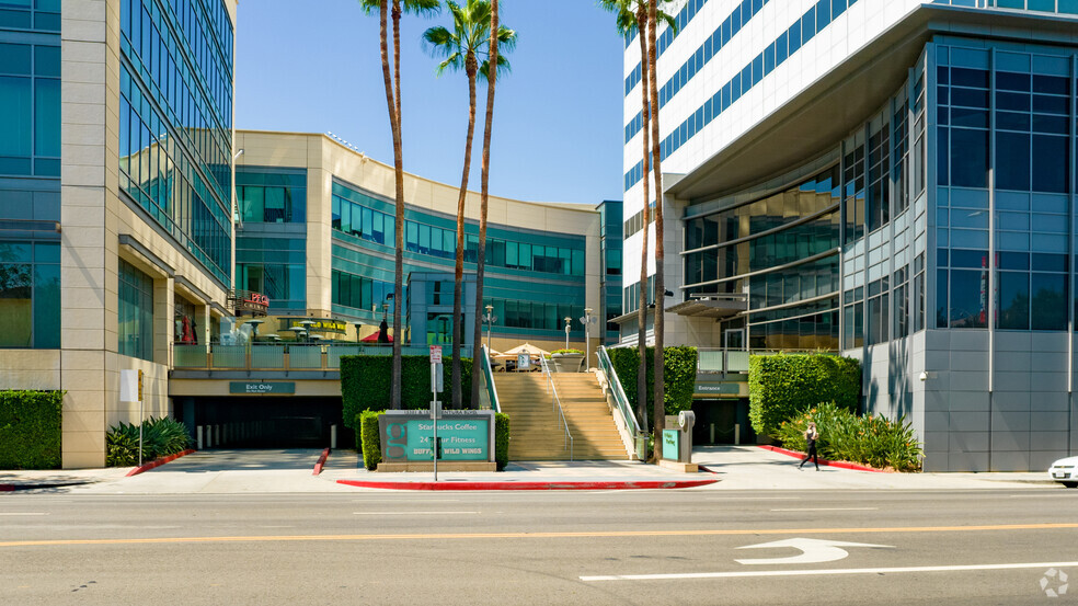 15303 Ventura Blvd, Sherman Oaks, CA en alquiler - Foto del edificio - Imagen 3 de 5