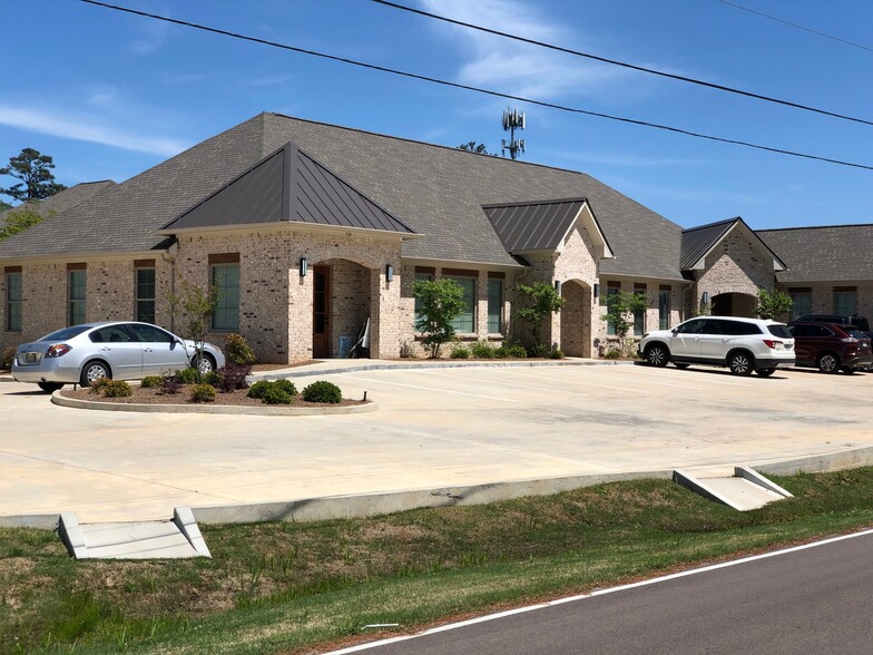 534 Keyway Dr, Flowood, MS en alquiler - Foto del edificio - Imagen 2 de 6