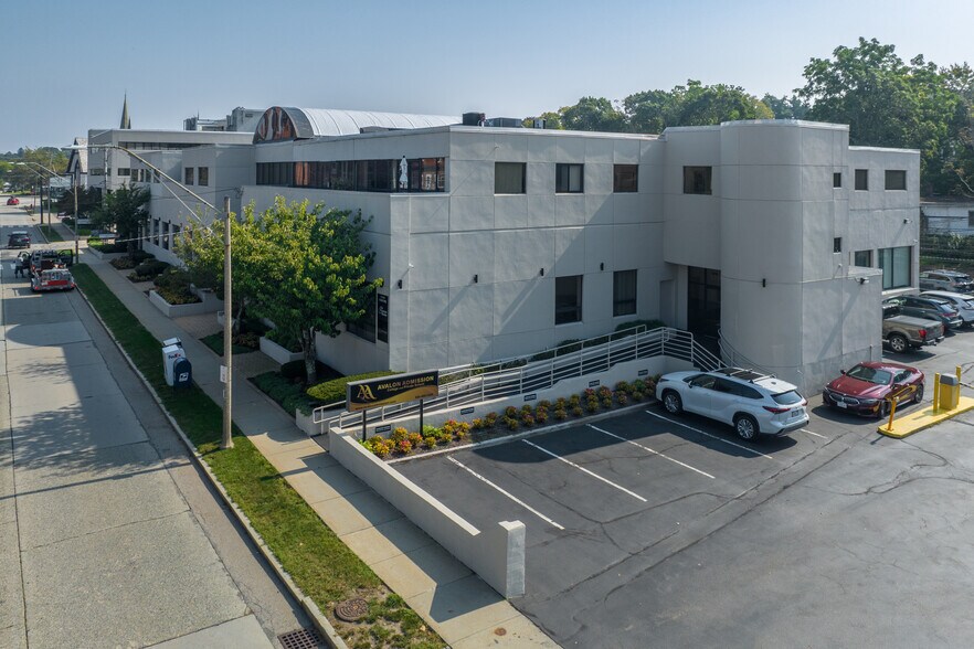 1320 Centre St, Newton, MA en alquiler - Foto del edificio - Imagen 2 de 15