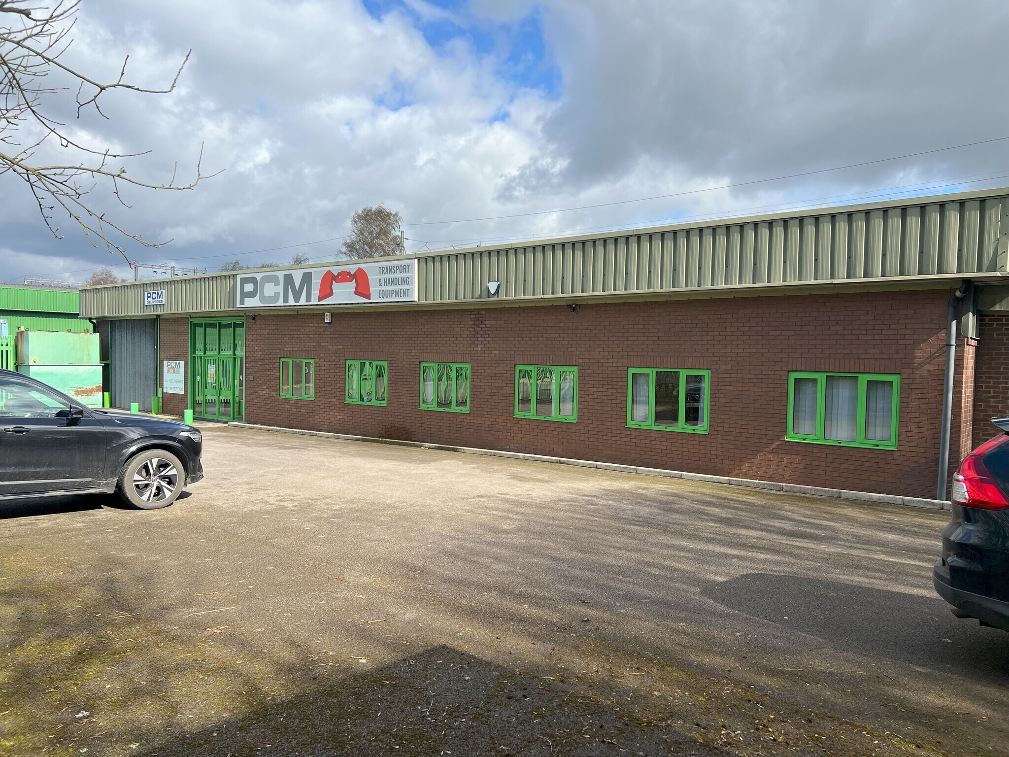 249 Three Bridges Rd, Northampton en alquiler Foto principal- Imagen 1 de 2