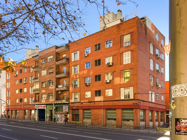 Más detalles de Calle Pedro Moreno, 3, Madrid - Edificio residencial​ en venta