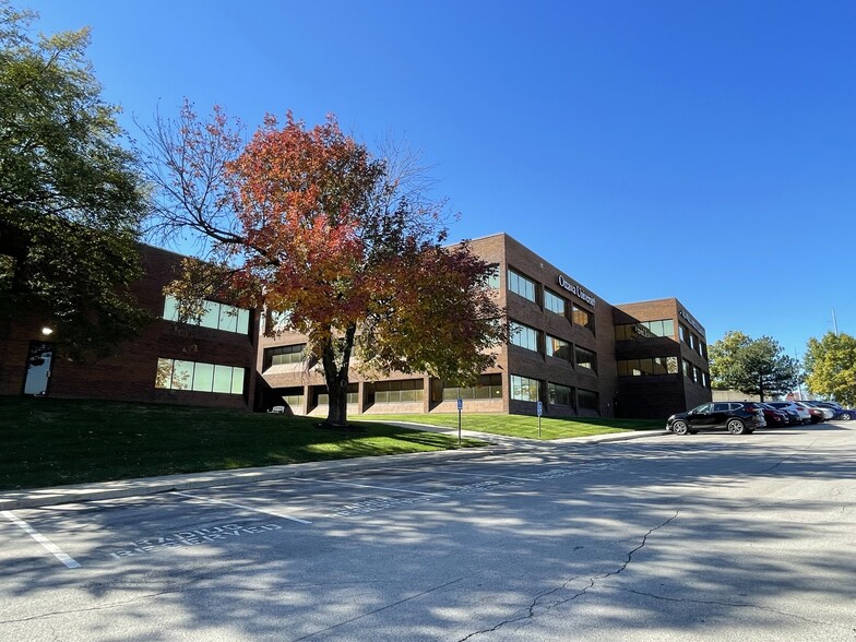 4370 W 109th St, Overland Park, KS en alquiler - Foto del edificio - Imagen 1 de 4