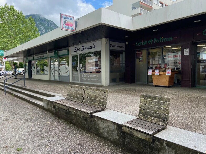 Local en Annecy en venta - Foto del edificio - Imagen 2 de 3