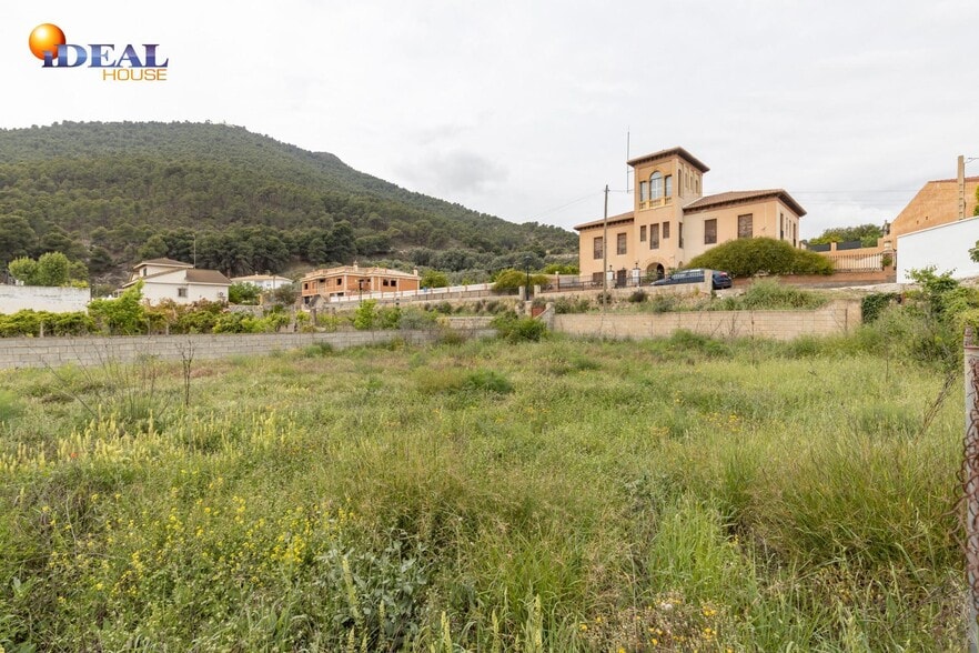 Calle Juncal, 28, El Pinar, Granada en venta - Foto del edificio - Imagen 2 de 16