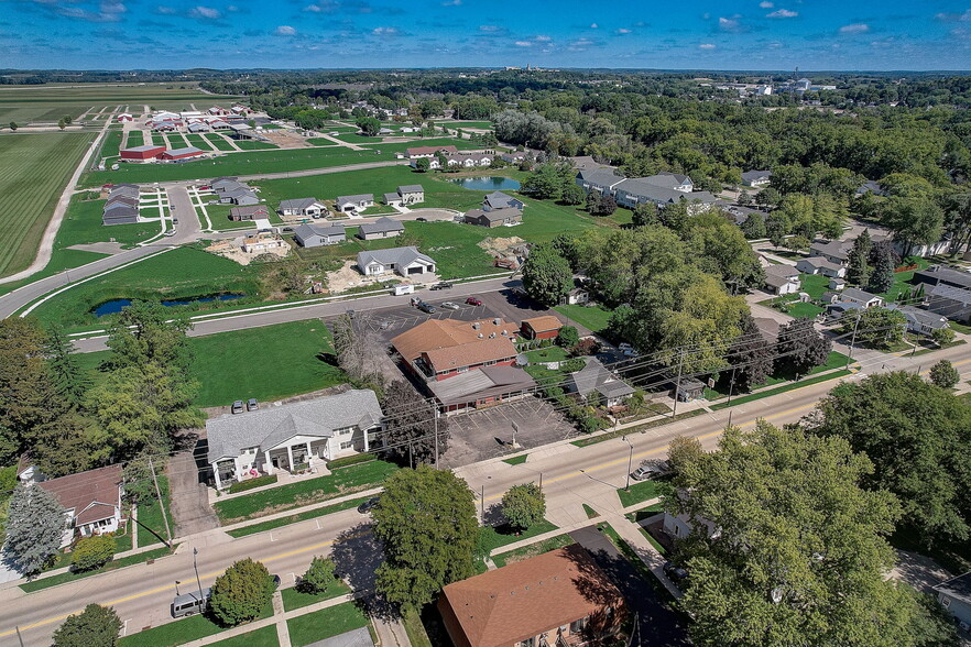 711 W Racine St, Jefferson, WI en venta - Vista aérea - Imagen 3 de 40