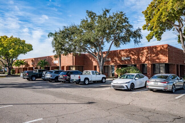 Más detalles de 4900 Creekside Dr, Clearwater, FL - Flex, nave en alquiler