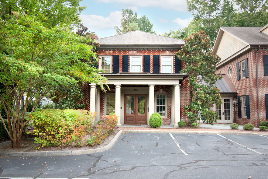 1207 Laskin Rd, Virginia Beach, VA en venta - Foto del edificio - Imagen 1 de 16