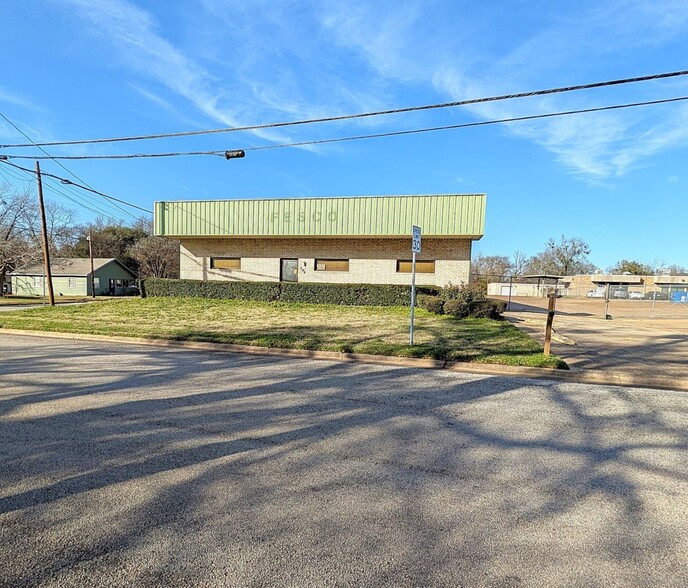 206 Beall St, Kilgore, TX en venta - Foto del edificio - Imagen 2 de 17