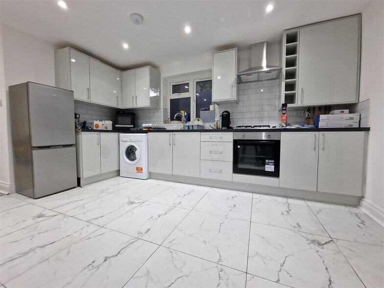 797 Lea Bridge Rd, London en venta - Foto del edificio - Imagen 2 de 11