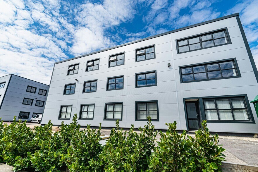 27 Cobham Rd, Wimborne en alquiler - Foto del edificio - Imagen 1 de 12