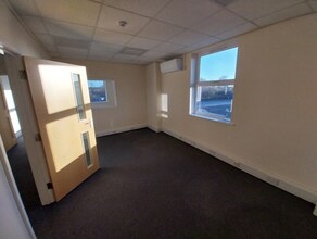 10 Pioneer Way, Lincoln en alquiler Foto del interior- Imagen 2 de 4