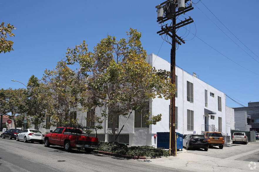 8170 Beverly Blvd, Los Angeles, CA en alquiler - Foto del edificio - Imagen 2 de 6