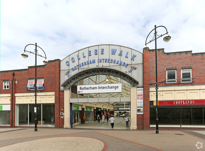 College Walk, Rotherham en venta - Foto del edificio - Imagen 2 de 4