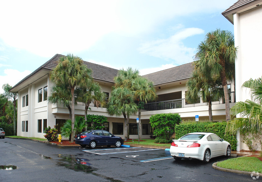 600 Sandtree Dr, Palm Beach Gardens, FL en alquiler - Foto del edificio - Imagen 2 de 4