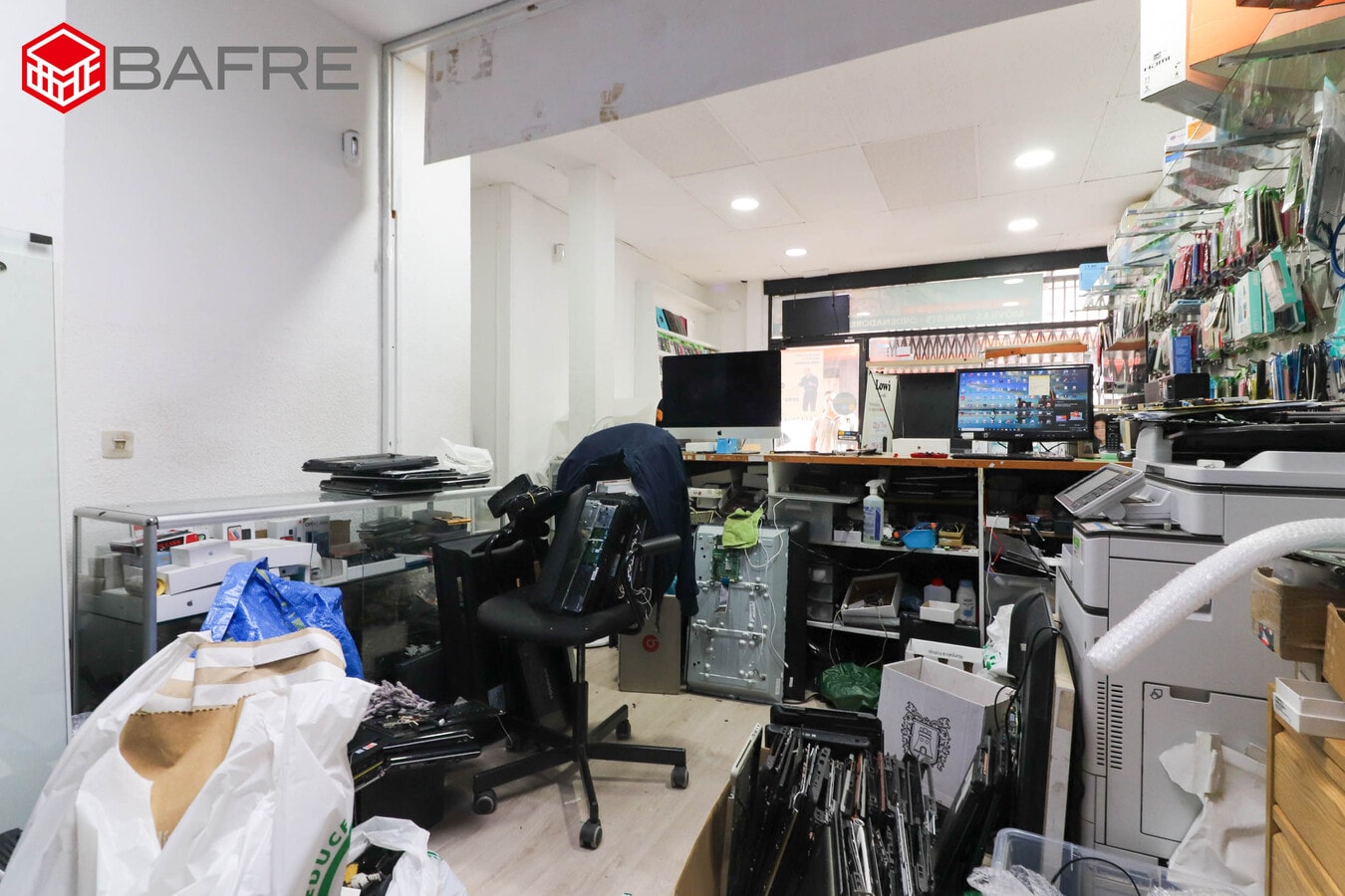 Madrid, MAD 28027 - Unidad 1 - - Foto del interior - Image 2 of 15