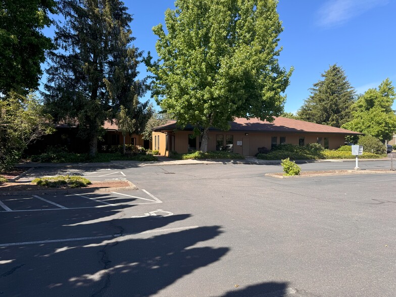 1610 9th Ct, Hood River, OR en venta - Foto del edificio - Imagen 2 de 29