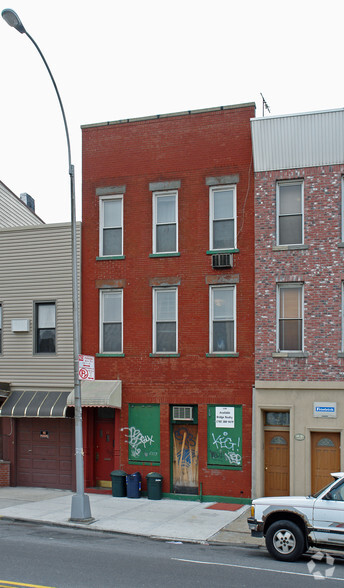 14 Bushwick Ave, Brooklyn, NY en alquiler - Foto del edificio - Imagen 2 de 7