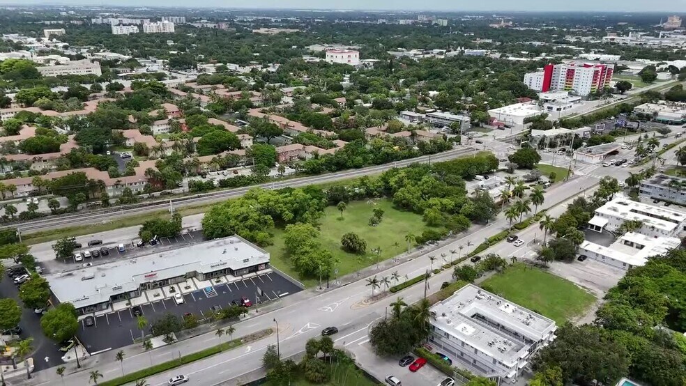 5220 Biscayne Blvd, Miami, FL en venta - Vídeo de anuncio comercial - Imagen 3 de 8