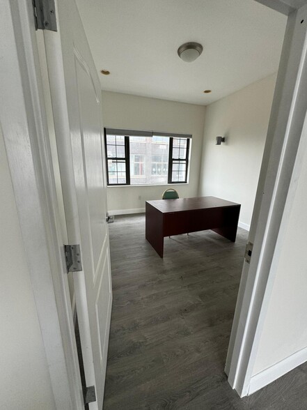 3 Whale Sq, Brooklyn, NY en alquiler - Foto del interior - Imagen 3 de 75