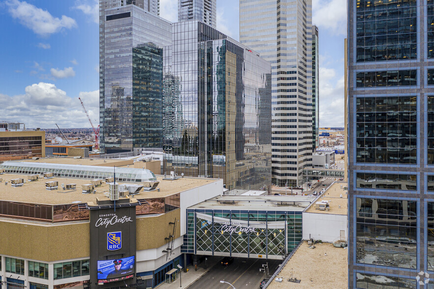 10250 101st St NW, Edmonton, AB en alquiler - Foto del edificio - Imagen 3 de 29