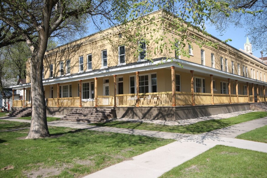 217 Chestnut St, Grand Forks, ND en venta - Foto del edificio - Imagen 2 de 13