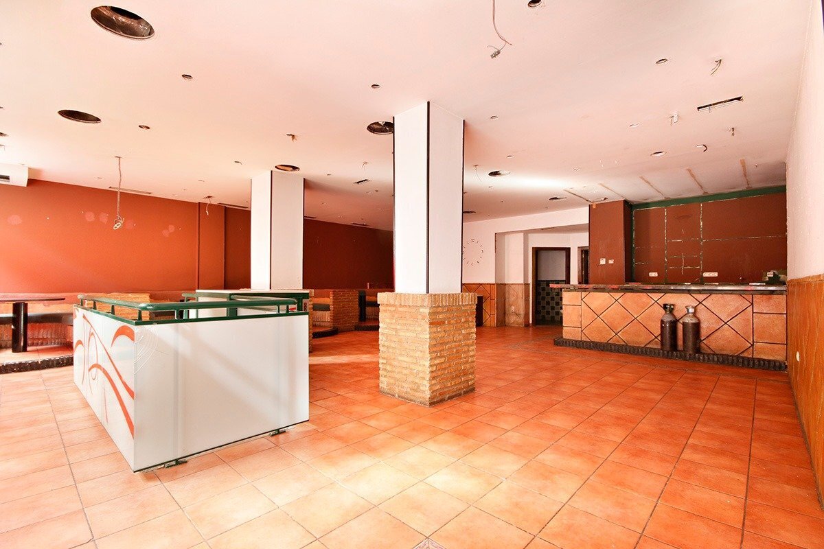 Local en Granada en venta Foto del interior- Imagen 1 de 21
