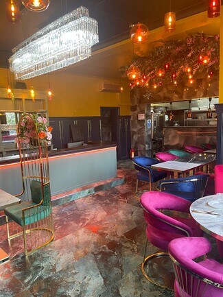 Más detalles de Kings Walk, Grays - Local en alquiler