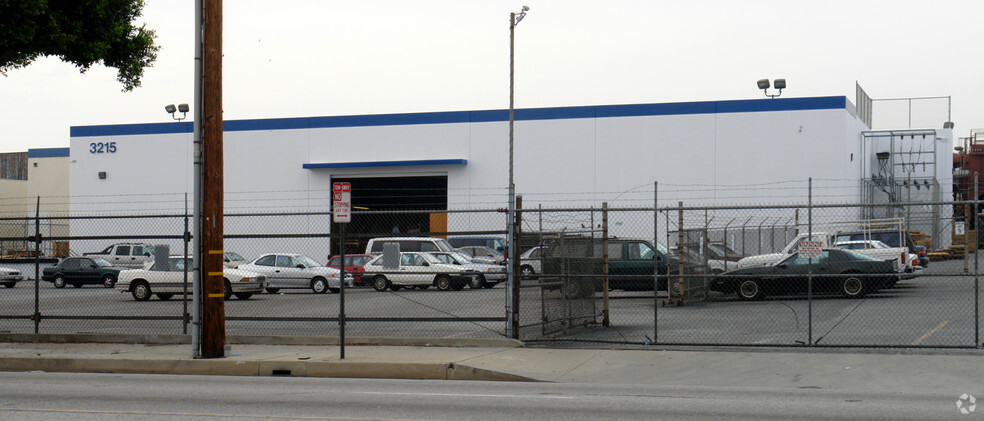 3215 E Slauson Ave, Vernon, CA en alquiler - Foto del edificio - Imagen 2 de 5