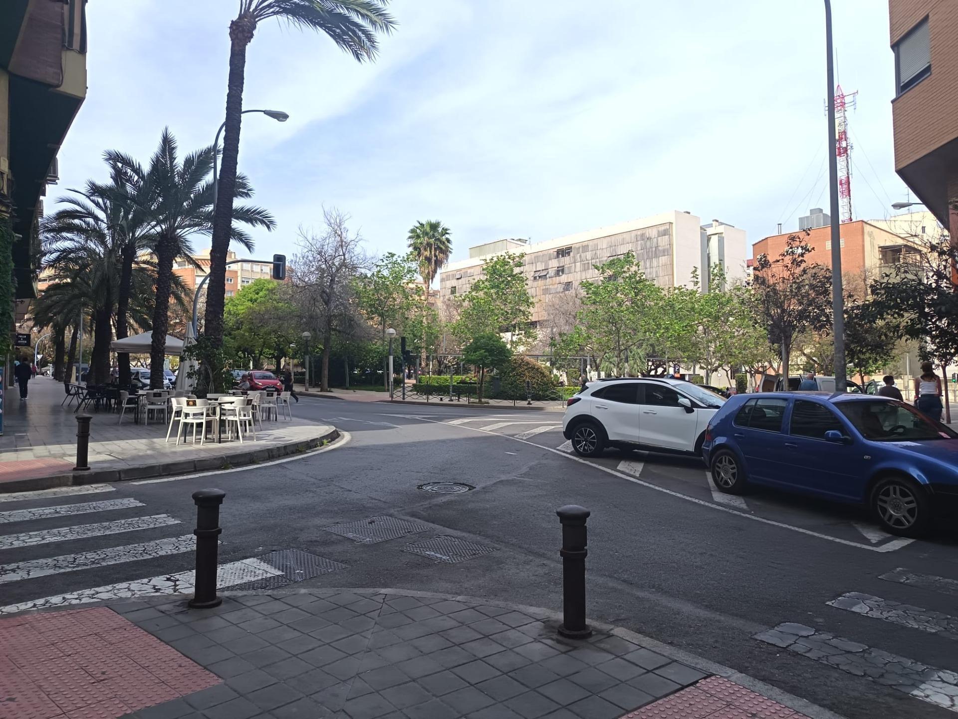 Local en Alicante, Alicante en alquiler Foto del edificio- Imagen 1 de 11