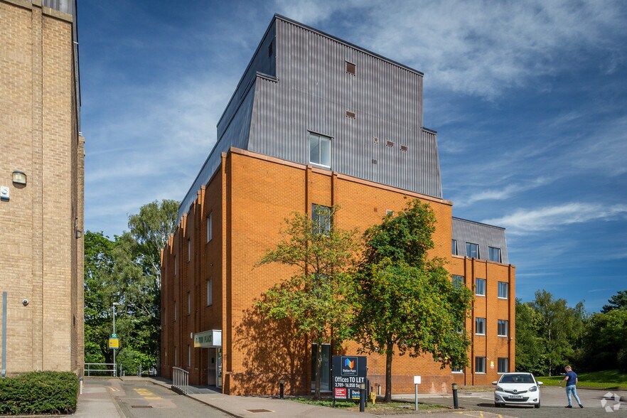 Argyle Way, Stevenage en alquiler - Foto del edificio - Imagen 3 de 3