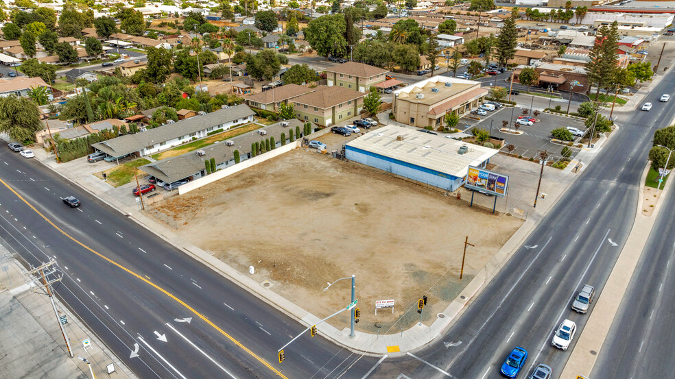 1594 W Olive Ave, Porterville, CA en venta - Foto del edificio - Imagen 2 de 10