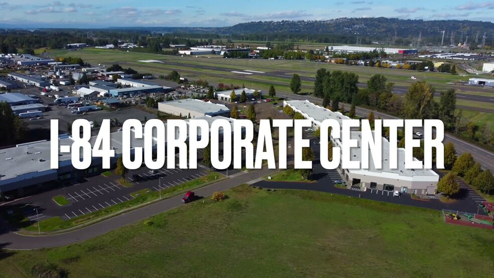 1020-1080 NW Corporate Dr, Troutdale, OR en alquiler - Vídeo de anuncio comercial - Imagen 2 de 27